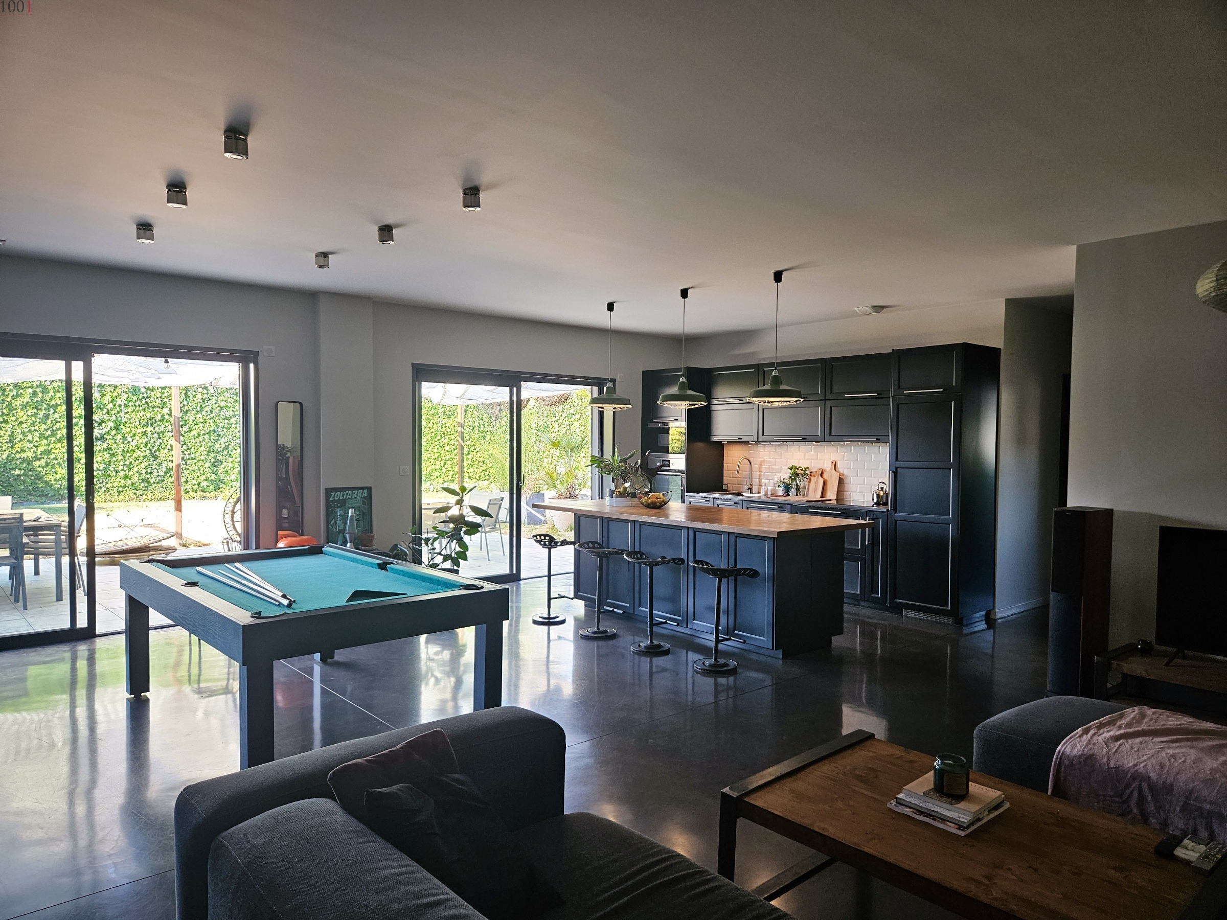 150 m² aménagés + local 130 m² – terrain 1088m2 - Bureaux et commerces - Auvergne-Rhône-Alpes - photo principale